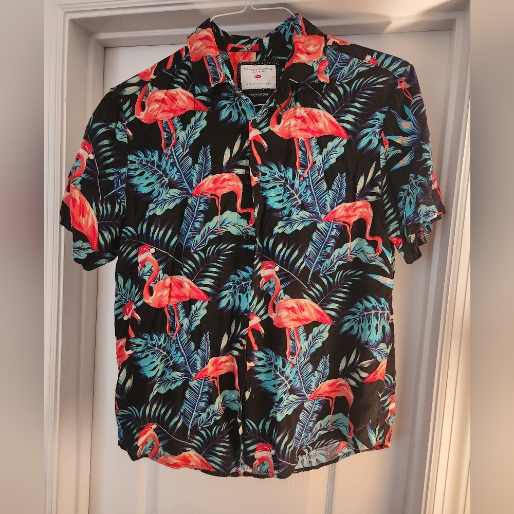 Mens Hawaiian Flamingo Christmas Santa shirt medium